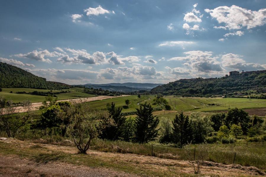 Il Colombaio Agriturismo Montegabbione Eksteriør billede