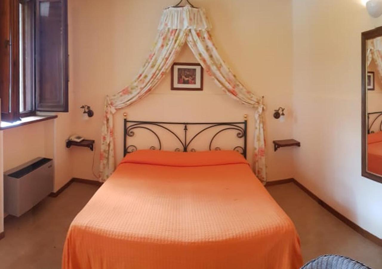 Il Colombaio Agriturismo Montegabbione Eksteriør billede